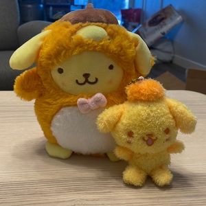 Pompompurin plush and plush keychain